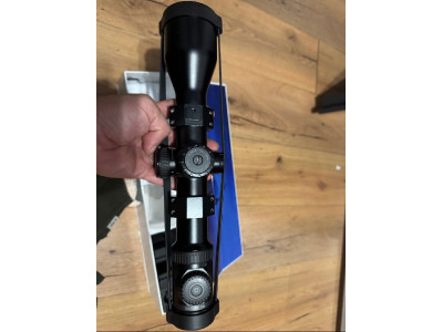 Zeiss V8 - 2.8- 20 - 56