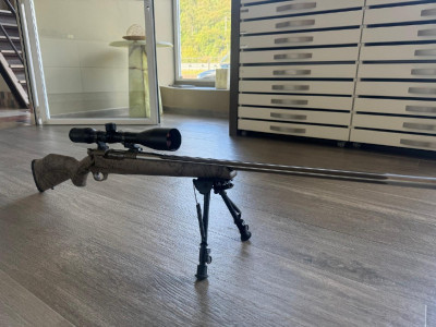 Weatherby Mark V Cal 270WBY MAG + Swarovski Z6 5-30x50P HD