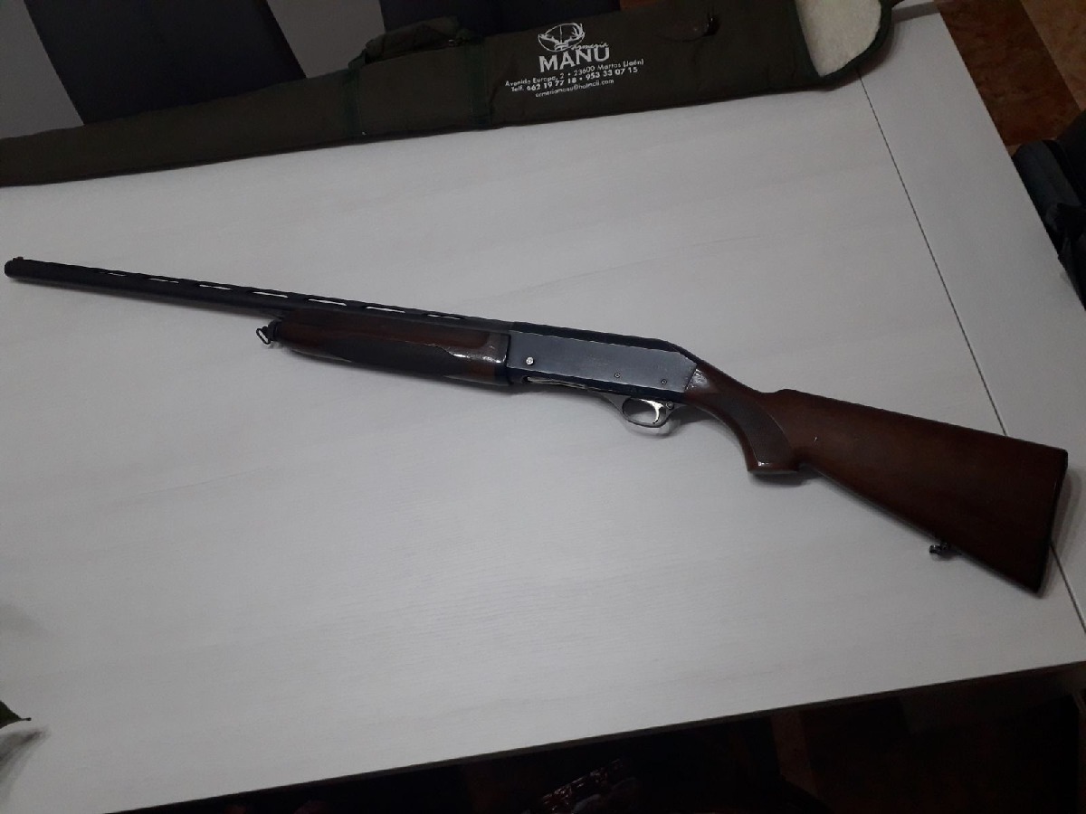 Fabarm con dos polichiques