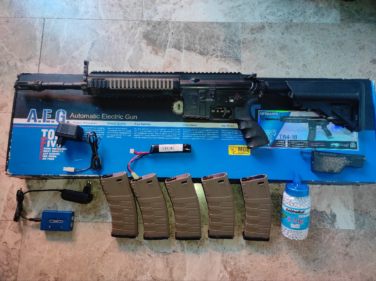 Fusil airsoft y equipo completo