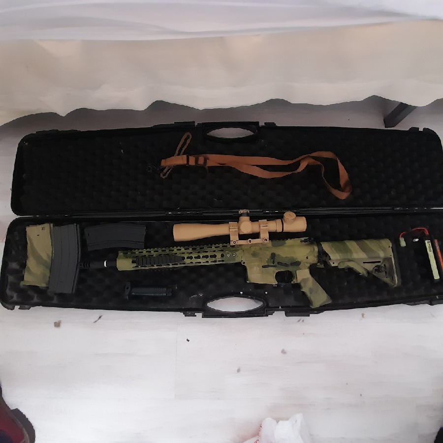 M4A1 adaptado para DMR